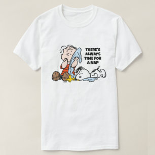 Erdnüsse   Linus, Snoopy und Holzschnitzerei T-Shirt