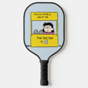 Erdnüsse Lucy und der Arzt ist in Pickleball Schläger