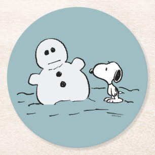Erdnüsse Snoopy baut einen Schneemann Runder Pappuntersetzer