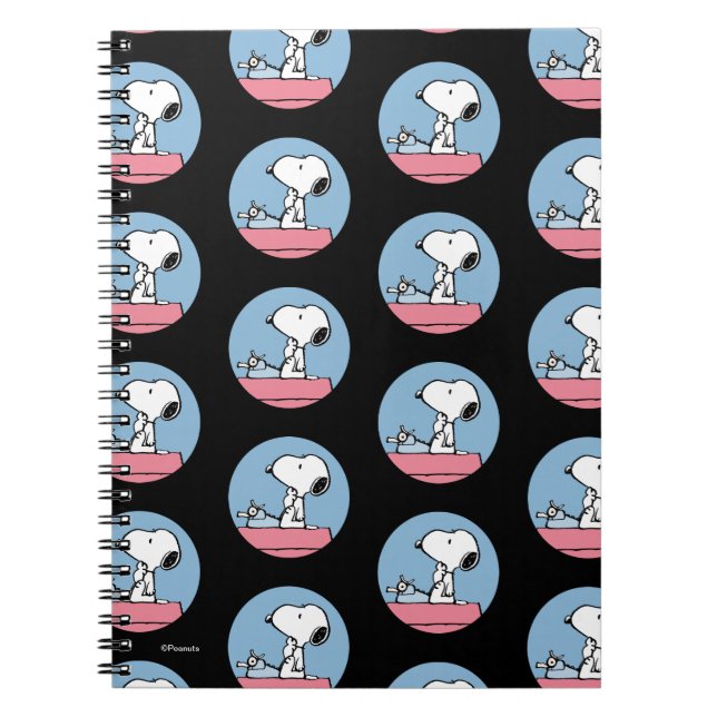 Erdnüsse | Snoopy bei der Schreibmaschine Notizblock (Vorderseite)