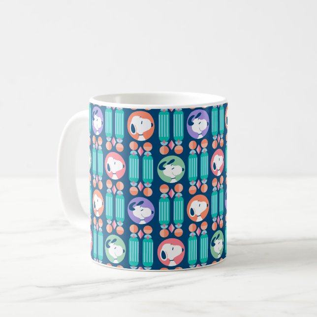 Erdnüsse | Snoopy Dark Blue Deko Dreams Pattern Kaffeetasse (Vorderseite Links)