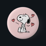 Erdnüsse | Snoopy Hearts Button<br><div class="desc">Karo dieses lustige Design von Peanuts mit Snoopy.</div>