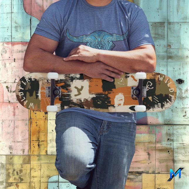 Erdtone Abstrakt mit Urban Graffiti-Motiven Skateboard (Von Creator hochgeladen)