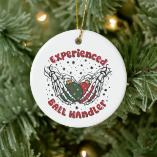 Erfahrener Ball Handler Weihnachten Skelett Hand Keramik Ornament