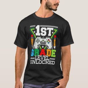 Erfolg auf dem Niveau der 1. Klasse freigeschaltet T-Shirt