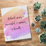 Erfolgreiche Woman Chic Pink Watercolor Typografie<br><div class="desc">"Hinter jeder erfolgreichen Frau steht sich selbst." Wer braucht also Prinz Charming? Machen Sie sich "fröhlich immer danach" und umarmen Sie "Girl Power", wann immer Sie an diesem stilvollen, farbenfrohen, inspirierenden feministischen Puzzle arbeiten, mit einer handgeschriebenen Schrift, die eine gelbe, pfirsichfarbene, rosa und lila, ombre Aquarell überragt. Ein tolles Geschenk...</div>