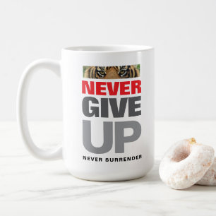 Erfolgsquote gibt nie auf und übergibt sich nie kaffeetasse