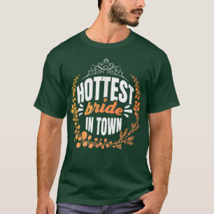 Erfreuliche Attraktivität Der Fröhlichen Braut  T-Shirt