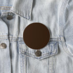 Erhöhen Sie Ihr Aussehen mit Beruflichem MännerAnz Button<br><div class="desc">Entdecken Sie den Charme eines Mannes in einem raffinierten Anzug und Krawatte,  der Eleganz vor einem stilvollen braunen Hintergrund ausstrahlt. Ideal für berufliche und formelle Kleidung. Seien Sie der Inbegriff des Erfolgs!</div>