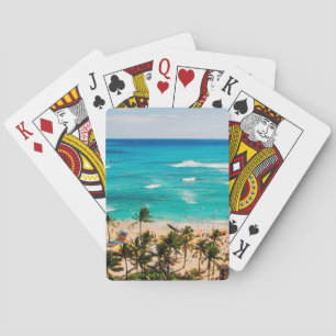 Erhöhte Ansicht eines Strandpanoramas in Waikiki, Spielkarten