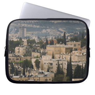 Erhöhte Aussicht auf die Stadt aus dem Turm von Je Laptopschutzhülle