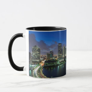 Erhöhte Stadtsilhouette von Brickell Key Tasse