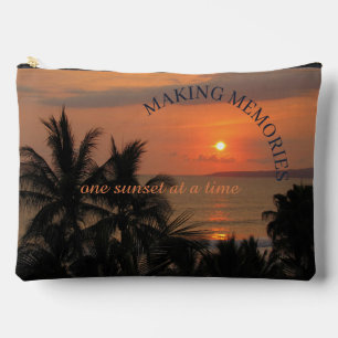 Erinnerungen schaffen, ein Sonnenuntergang nach de Zubehörtasche