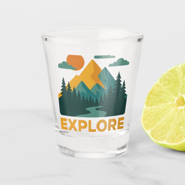 Erkunden Sie mehr - Retro Mountain & Forest Advent Schnapsglas (Vorderseite)