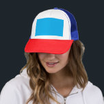 Erleben Sie die Schönheit eines blauen Himmels mit Truckerkappe<br><div class="desc">Entdecken Sie die ruhige Schönheit eines klaren blauen Himmels,  während ein Flugzeug an einem sonnigen Tag durch die Wolken aufsteigt. Sehen Sie die Magie der Luftfahrt und reisen Sie in den weiten Himmel.</div>