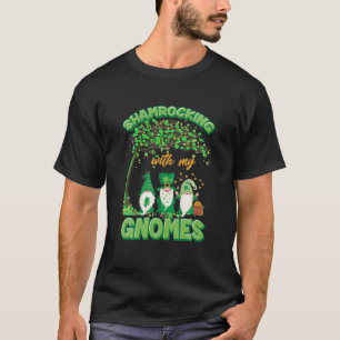 Erleben Sie irisches Shamrocking mit meinen Gnomie T-Shirt