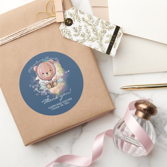 Erlebnis erwartet Bear Hot Air Ballon Babydusche Runder Aufkleber (Schenken)