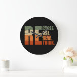 Erneute Neuüberlegung der Wiederverwendung gerecyc Große Wanduhr<br><div class="desc">recycle Wiederverwendung erneute Überlegung ist ein originelles grafisches Design, das eine perfekte Möglichkeit ist, die Botschaft des recycelnd zu verbreiten, während Sie zeigen, wie man die Botschaft besser verbreiten kann, als wenn man sie auf der Brust trägt? Das heißt, Sie tun Ihren Teil, um den Planeten zu retten. Dieses Design...</div>