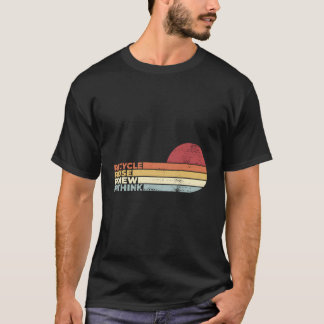 Erneute Wiederverwendung gerecycelt Überdenken der T-Shirt