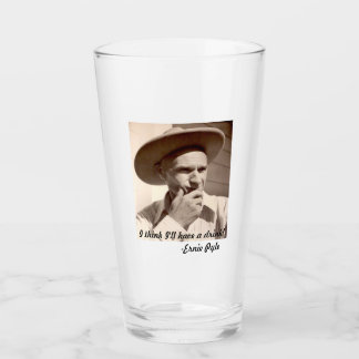 Ernie Pyle trinken Glasbier Glas