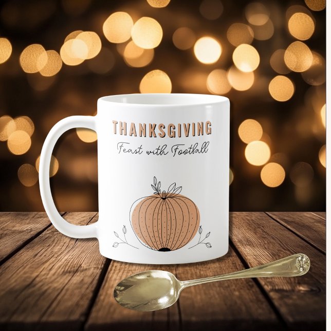 Erntedank Fest mit Football Orange Pumpkin Kaffeetasse (Thanksgiving Feast with Football Orange Pumpkin Coffee Mug)
