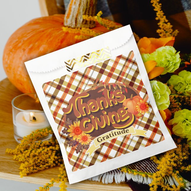 Erntedank Retro Kariert Geschenktütchen (Thanksgiving with retro design and fall colors plaid.
Bringing warm atmosphere to the party.
)