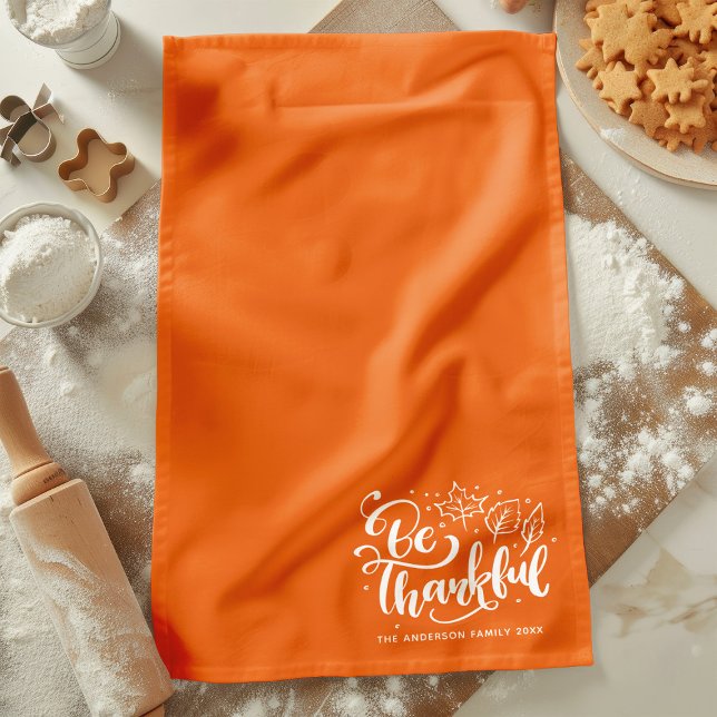 Erntedank-Schriftzug Be Thankful Orange Geschirrtuch (Von Creator hochgeladen)