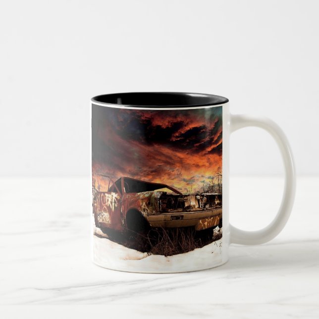 "Errichtet gebrochen zu werden…" Ton zwei Zweifarbige Tasse (Rechts)