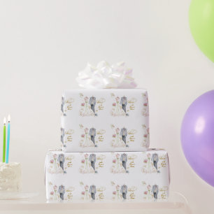 Errötende Braut in Blütenpracht prostet Braut & Br Geschenkpapier