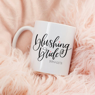 Errötende Braut Moderne Lettering Rosa Herzen Cust Zweifarbige Tasse