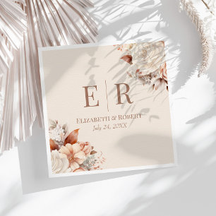Errötende Florale Mocca-Mousse-Monogramm-Hochzeit Serviette