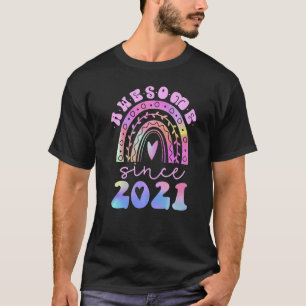 Erstaunlich seit 2021 2 Jahre altes Tie-Dye Herz 2 T-Shirt