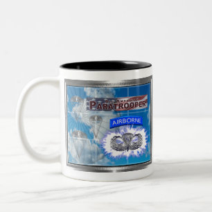 Erstaunlicher amerikanischer Fallschirmjäger und F Zweifarbige Tasse