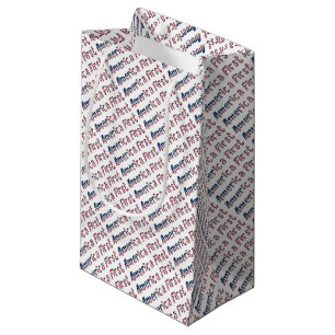 Erste Flagge-Typografie Amerikas patriotisch Kleine Geschenktüte