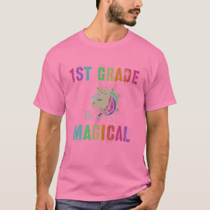 Erste Klasse Kinder Lehrer 1STE GRADE IST MAGISCH T-Shirt