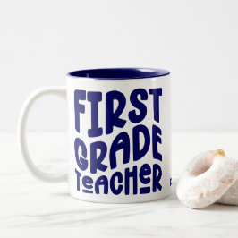 Erste Klasse Lehrer Navy Blauer Text Zweifarbige Tasse
