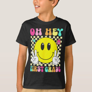Erste Klasse Retro-Lächeln Gesicht zurück zur Schu T-Shirt