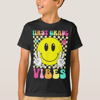 Erste Klasse Vibes Retro-Lächeln Gesicht zurück zu T-Shirt