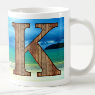 Erste Monogram Holzbuchstabe K Beach Ocean Szene Kaffeetasse