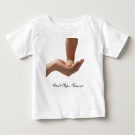 Erste Schritte für immer Baby T-shirt