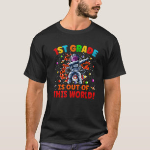 Erste Stufe ist aus dieser Weltraumrakete T-Shirt