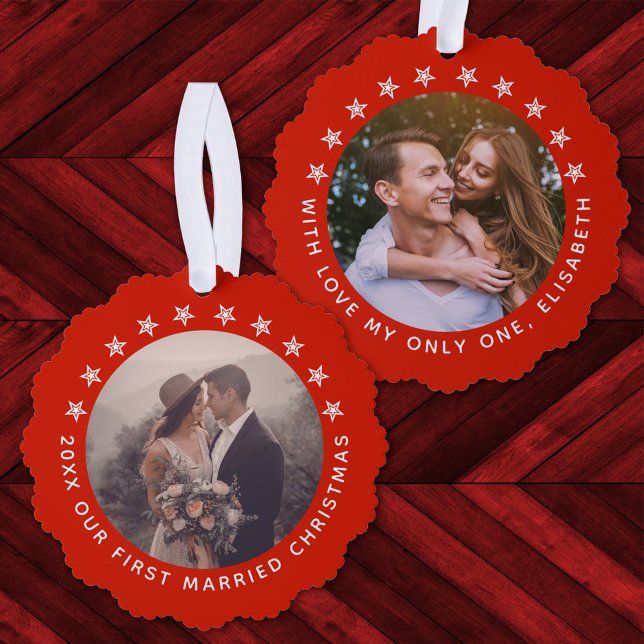 Erste Verheiratete Weihnachten Elegante Rot Add Yo Ornament Karte (Von Creator hochgeladen)