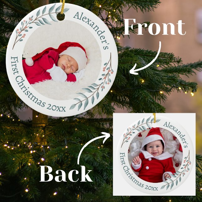 Erste Weihnachten 2 Fotos Grüne & Berries Kranz Keramik Ornament (Von Creator hochgeladen)