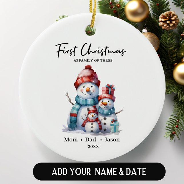 Erste Weihnachten als Familie von drei Schneemänne Keramik Ornament (Von Creator hochgeladen)