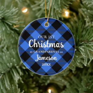 Erste Weihnachten als Großeltern Blaues Kariertes Keramik Ornament