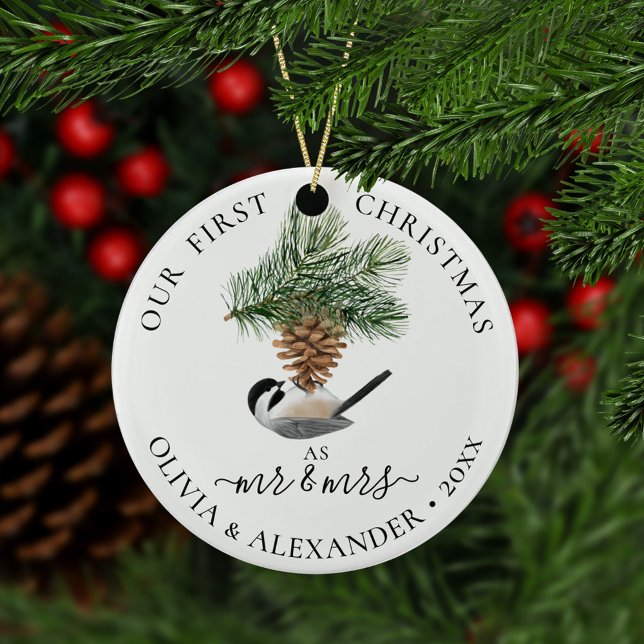 Erste Weihnachten als Herr & Frau Chickadee auf Pi Keramik Ornament (Von Creator hochgeladen)