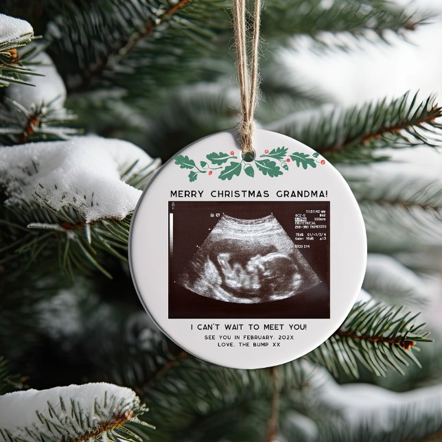 Erste Weihnachten als Oma Baby Scan Ankündigung Keramik Ornament (Christmas circle Baby Reveal Sonogram Ceramic Ornamic Grandma Keepsake)
