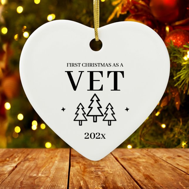 Erste Weihnachten im Veterinärdienst 2024 Keramik Ornament (Veterinarian First Christmas As A Vet 2024 Ceramic Ornament
)
