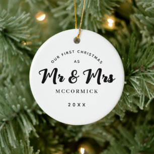 Erste Weihnachten Verheiratet Mr. and Mrs. Script Keramik Ornament