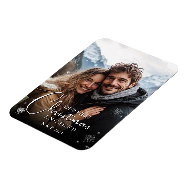 Erste Weihnachten Verlobt Happy Couple Foto Magnet (Linke Seite)